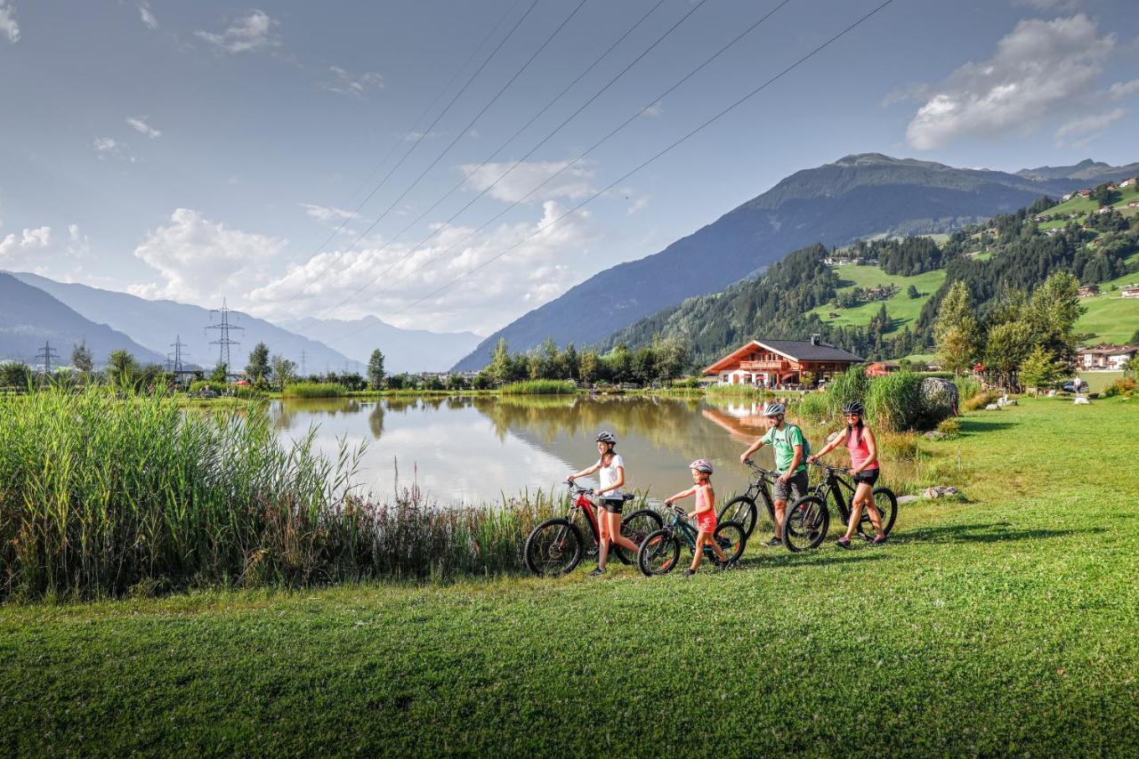 H21 - Modernes Ferienhaus 145Qm, 4Sz, Wellnessbereich Mit Sauna Und Dachterrasse Mit Panoramablick, Kuehlen Und Heizen Mit Geothermie Fuegen Ngoại thất bức ảnh