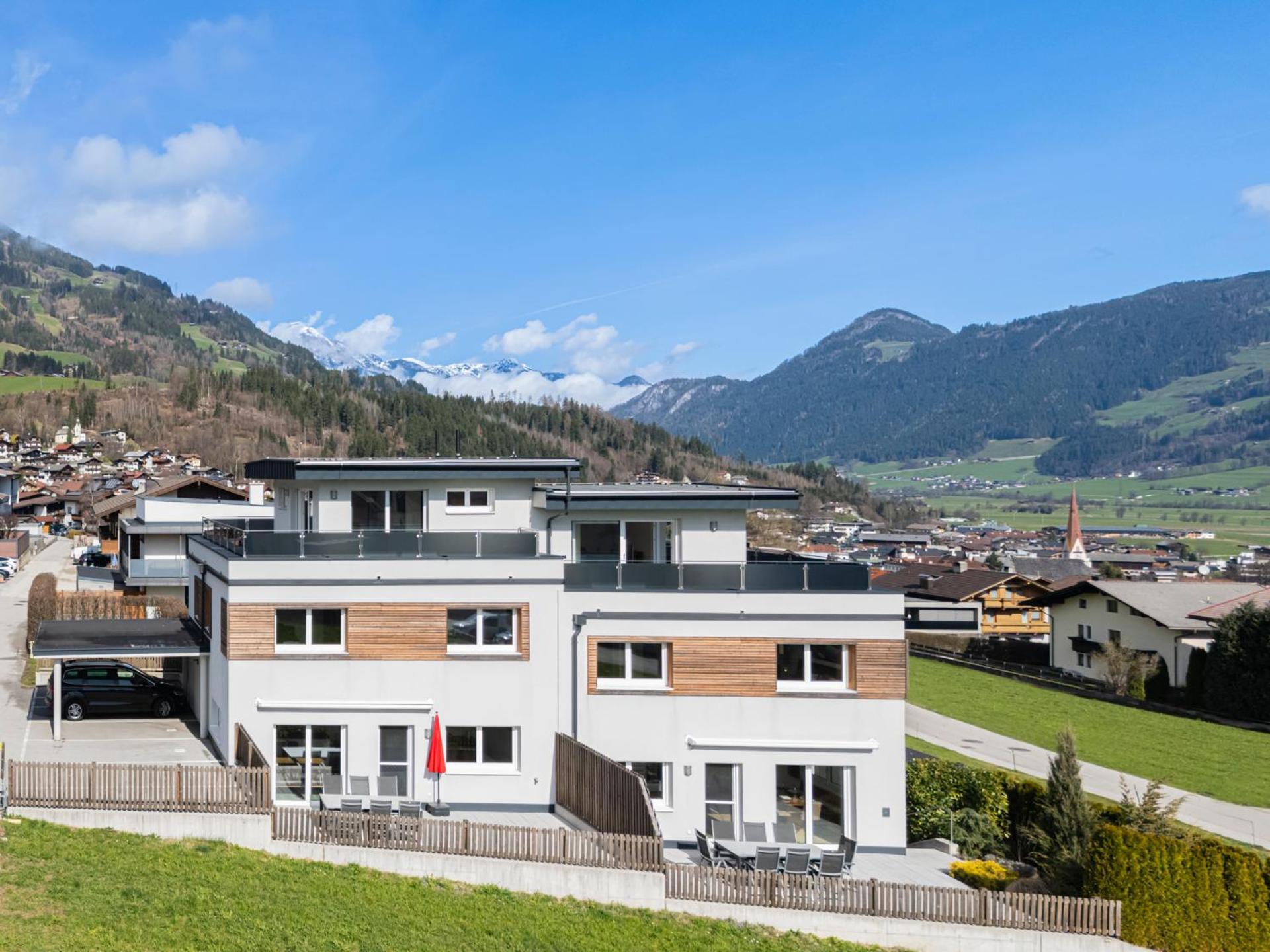 H21 - Modernes Ferienhaus 145Qm, 4Sz, Wellnessbereich Mit Sauna Und Dachterrasse Mit Panoramablick, Kuehlen Und Heizen Mit Geothermie Fuegen Ngoại thất bức ảnh