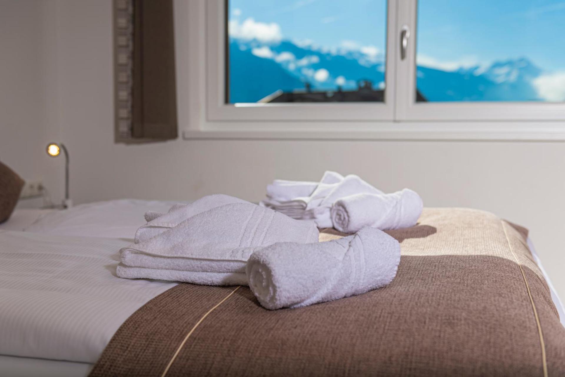 H21 - Modernes Ferienhaus 145Qm, 4Sz, Wellnessbereich Mit Sauna Und Dachterrasse Mit Panoramablick, Kuehlen Und Heizen Mit Geothermie Fuegen Ngoại thất bức ảnh